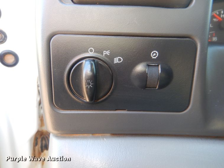 image for item HW9762 2006 Ford F750  service / utility truck