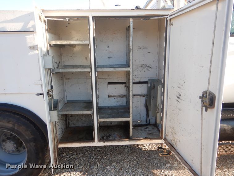 image for item HW9762 2006 Ford F750  service / utility truck