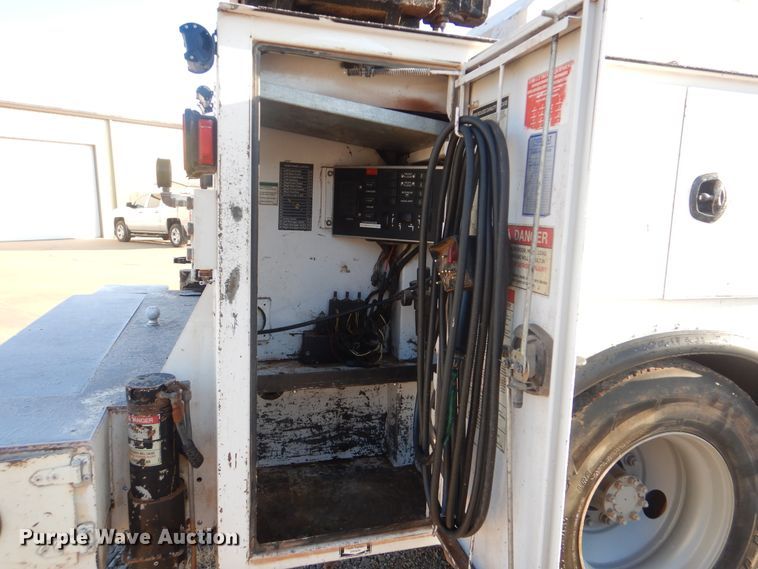 image for item HW9762 2006 Ford F750  service / utility truck