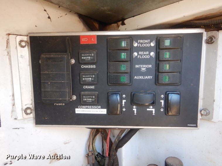 image for item HW9762 2006 Ford F750  service / utility truck