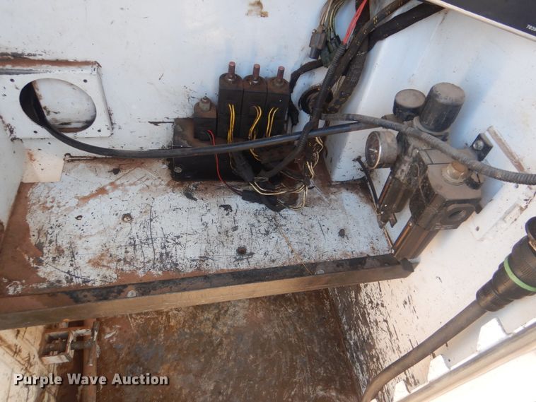 image for item HW9762 2006 Ford F750  service / utility truck