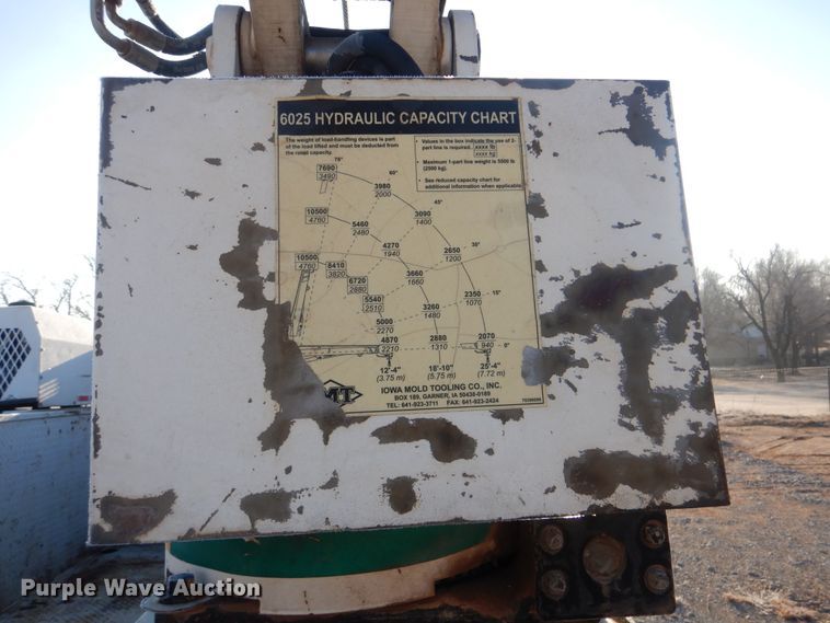 image for item HW9762 2006 Ford F750  service / utility truck