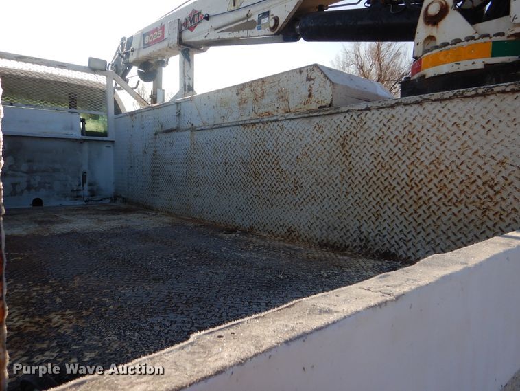 image for item HW9762 2006 Ford F750  service / utility truck