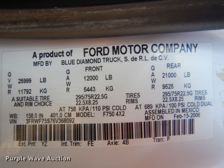image for item HW9762 2006 Ford F750  service / utility truck