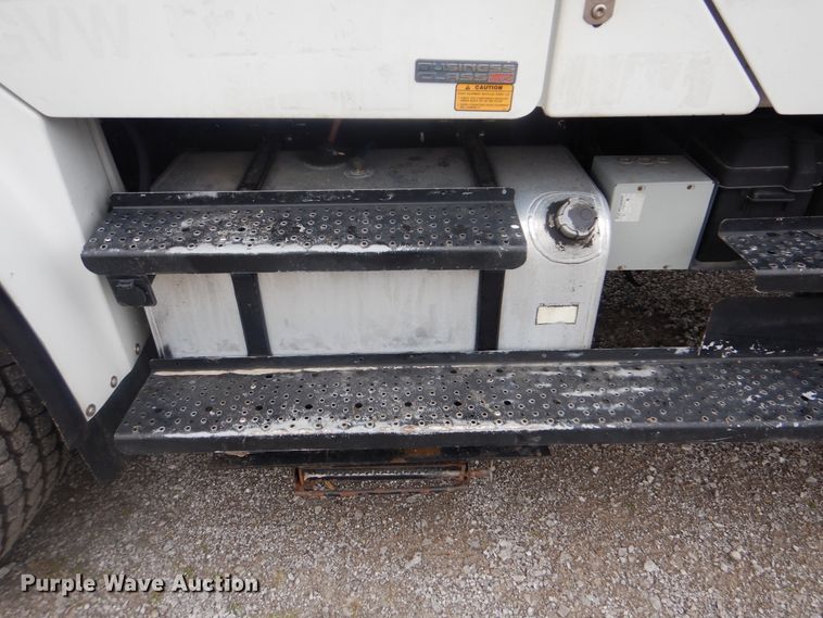 image for item HX9050 2010 Freightliner Business Class M2  crane truck