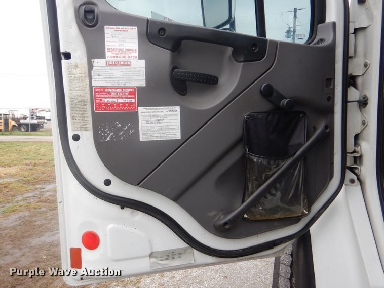 image for item HX9050 2010 Freightliner Business Class M2  crane truck