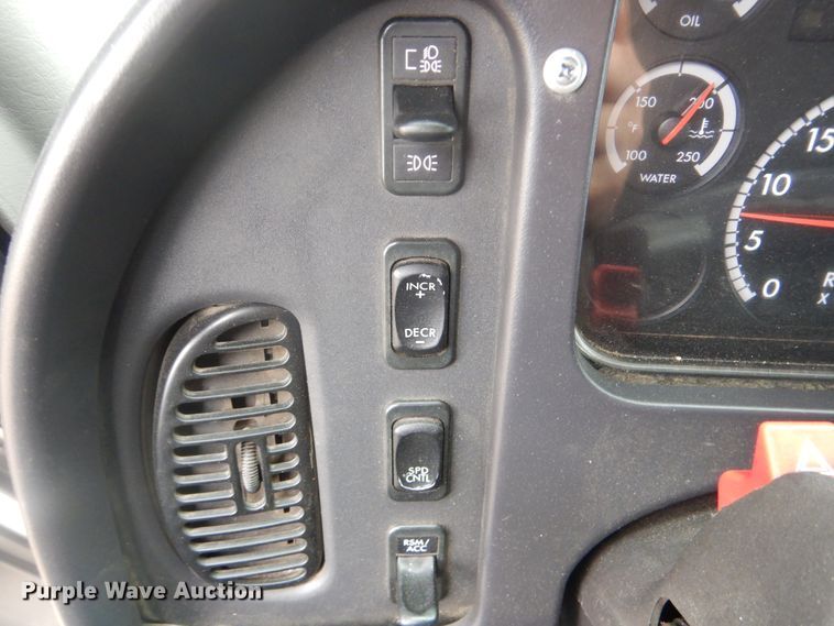 image for item HX9050 2010 Freightliner Business Class M2  crane truck