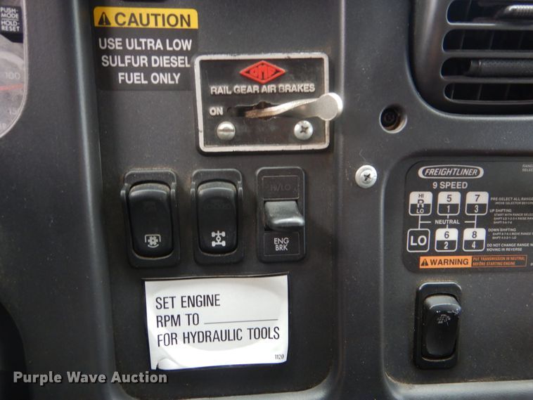 image for item HX9050 2010 Freightliner Business Class M2  crane truck