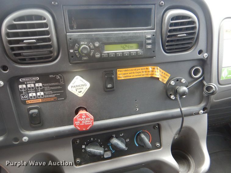 image for item HX9050 2010 Freightliner Business Class M2  crane truck