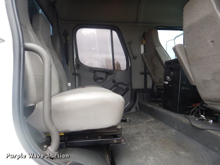 image for item HX9050 2010 Freightliner Business Class M2  crane truck