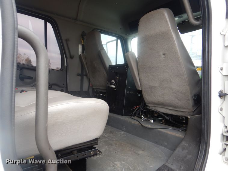 image for item HX9050 2010 Freightliner Business Class M2  crane truck