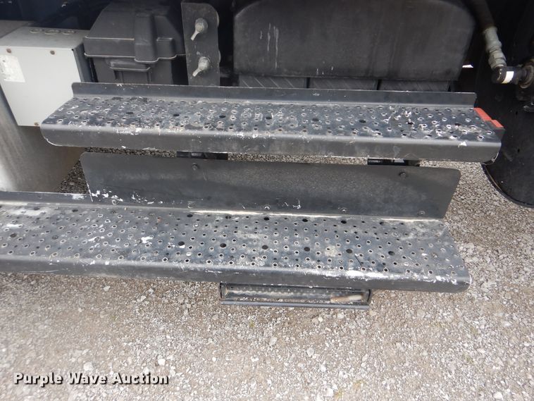 image for item HX9050 2010 Freightliner Business Class M2  crane truck