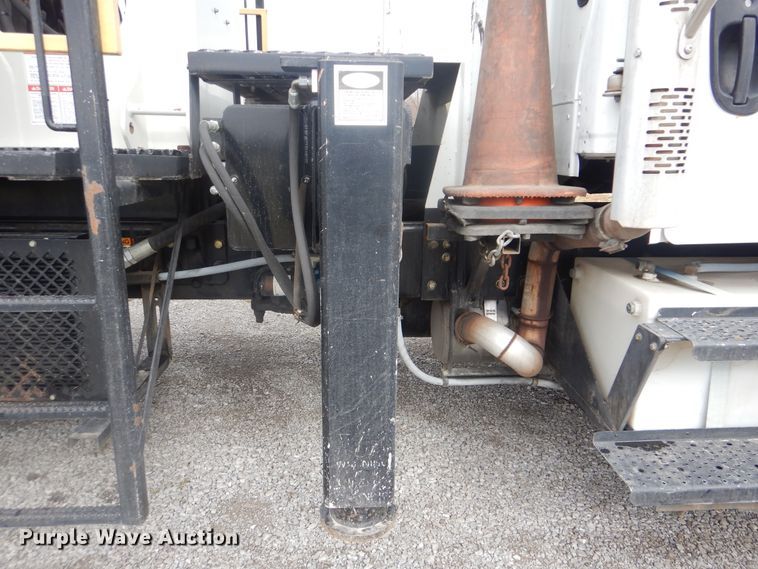 image for item HX9050 2010 Freightliner Business Class M2  crane truck