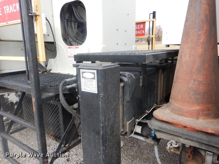 image for item HX9050 2010 Freightliner Business Class M2  crane truck