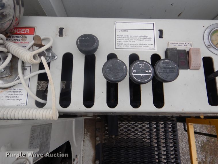 image for item HX9050 2010 Freightliner Business Class M2  crane truck