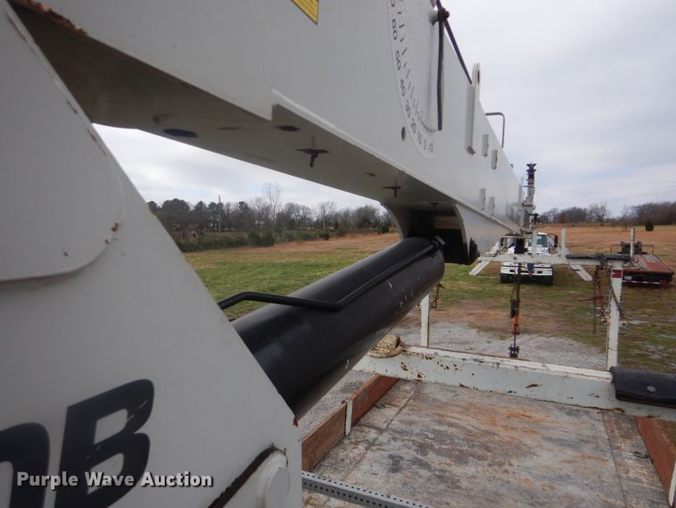 image for item HX9050 2010 Freightliner Business Class M2  crane truck