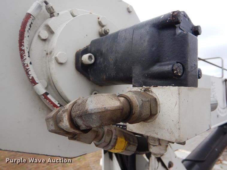 image for item HX9050 2010 Freightliner Business Class M2  crane truck