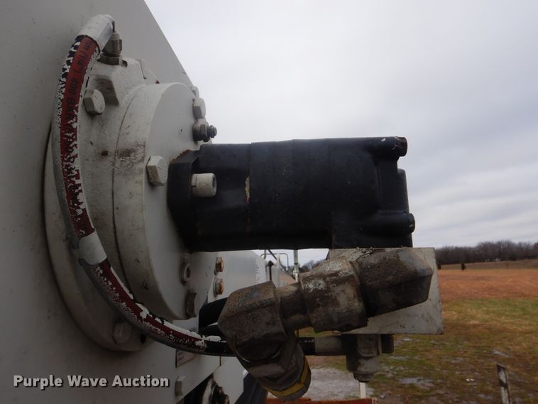 image for item HX9050 2010 Freightliner Business Class M2  crane truck