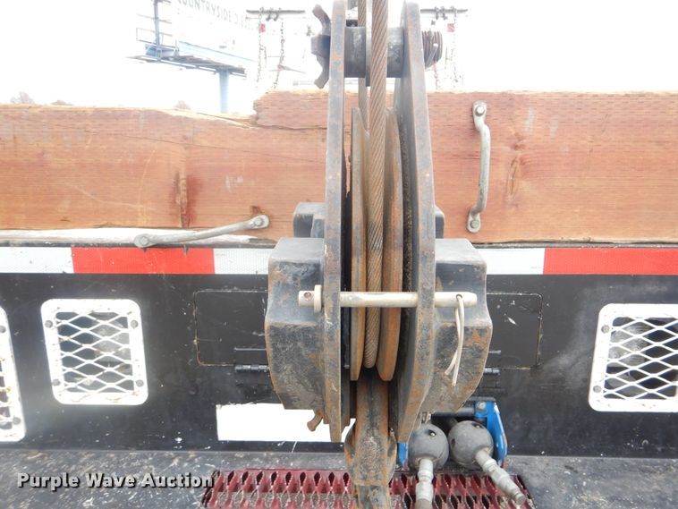 image for item HX9050 2010 Freightliner Business Class M2  crane truck