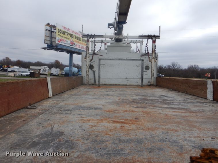 image for item HX9050 2010 Freightliner Business Class M2  crane truck