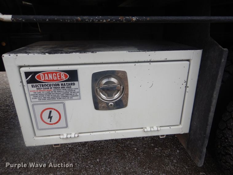 image for item HX9050 2010 Freightliner Business Class M2  crane truck