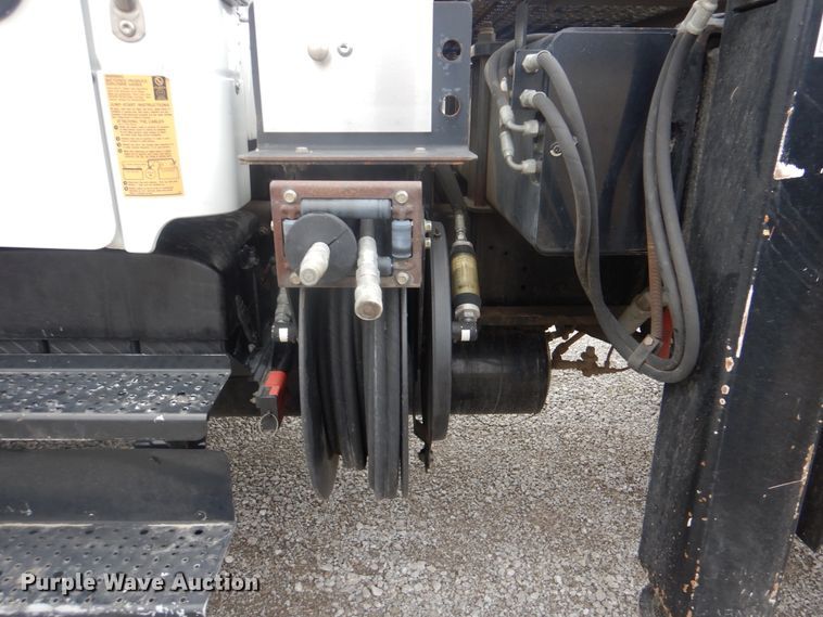 image for item HX9050 2010 Freightliner Business Class M2  crane truck