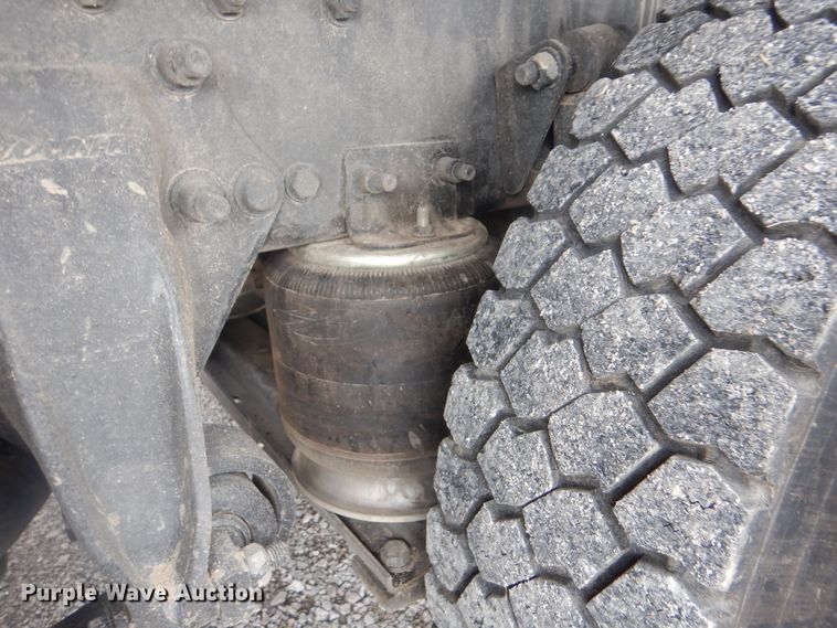 image for item HX9050 2010 Freightliner Business Class M2  crane truck