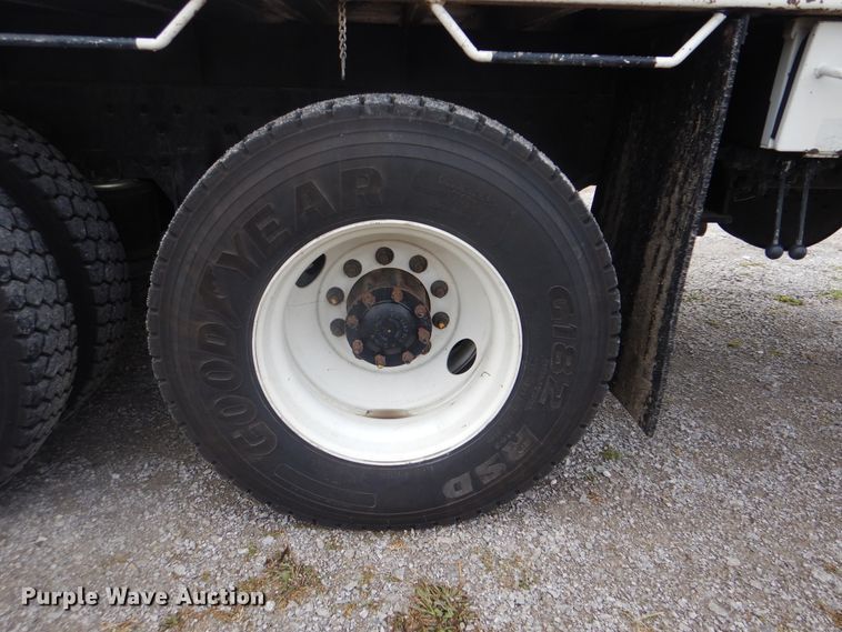 image for item HX9050 2010 Freightliner Business Class M2  crane truck