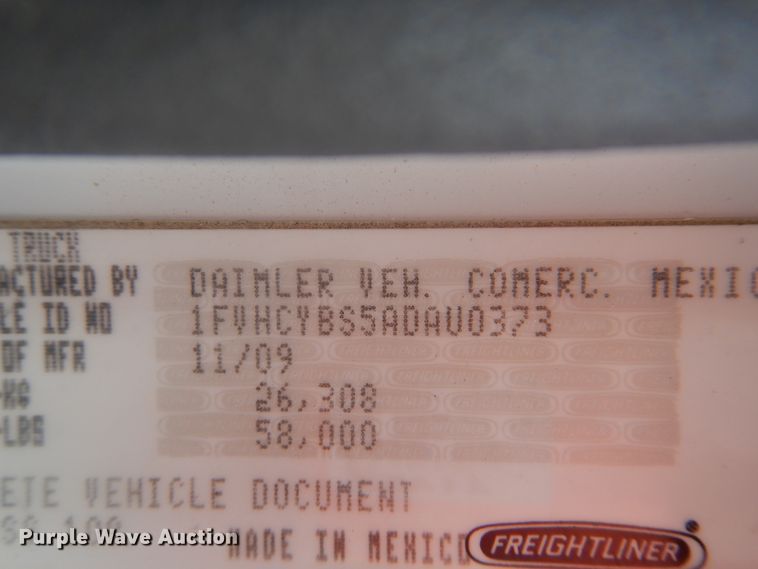 image for item HX9050 2010 Freightliner Business Class M2  crane truck