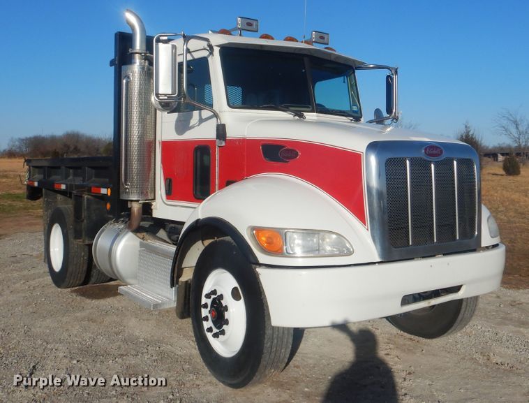 image for item HX9075 2006 Peterbilt 335  dump truck