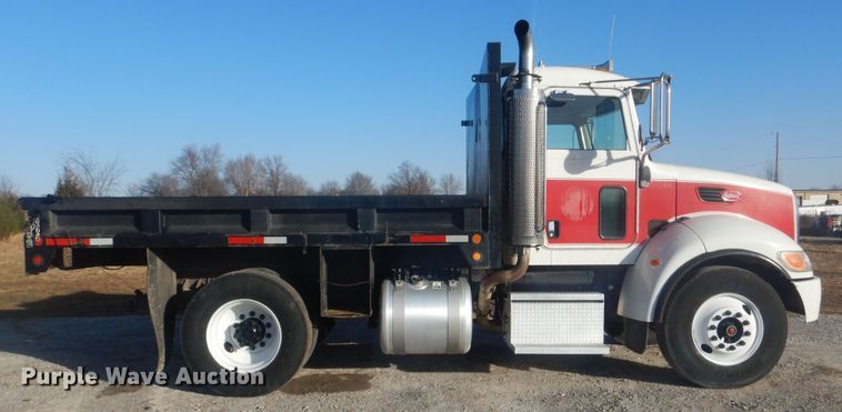 image for item HX9075 2006 Peterbilt 335  dump truck