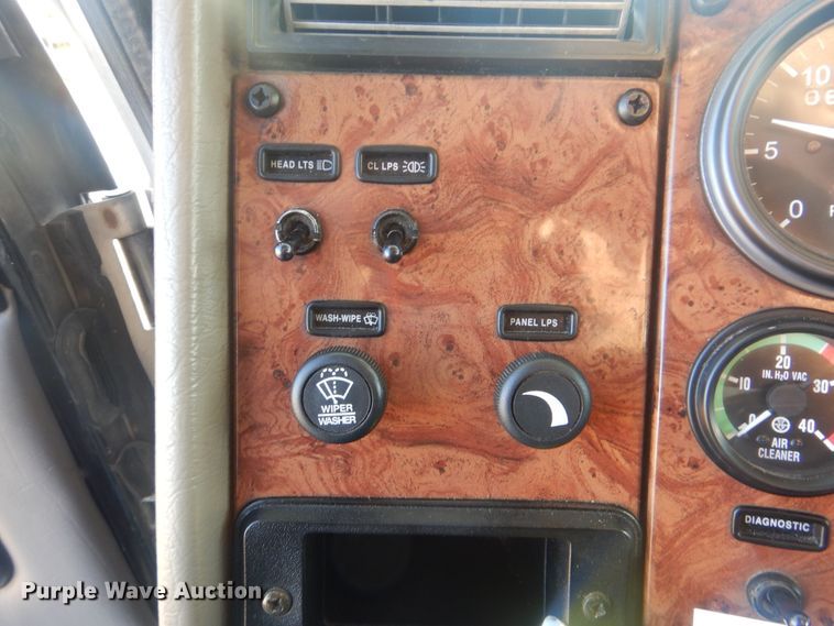 image for item HX9075 2006 Peterbilt 335  dump truck