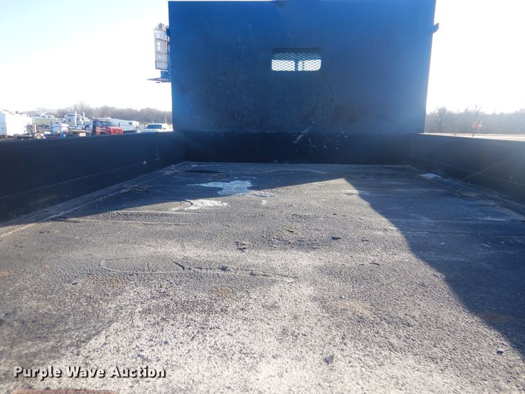 image for item HX9075 2006 Peterbilt 335  dump truck