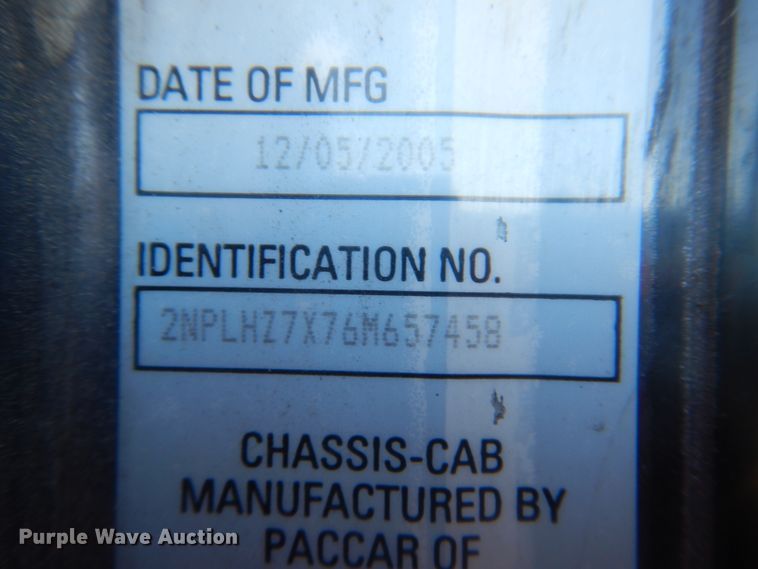 image for item HX9075 2006 Peterbilt 335  dump truck