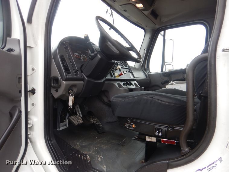 image for item HX9088 2010 Freightliner Business Class M2  crane truck