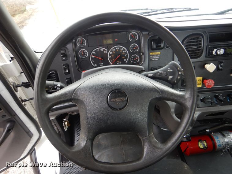 image for item HX9088 2010 Freightliner Business Class M2  crane truck