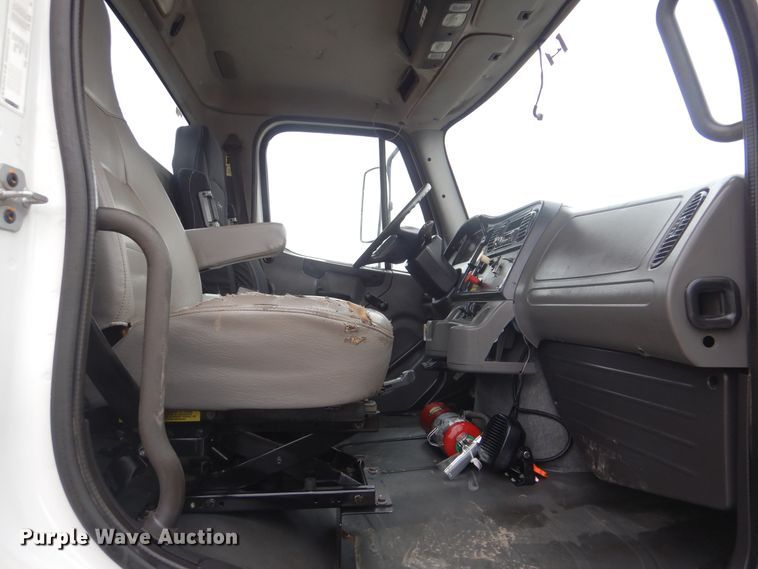 image for item HX9088 2010 Freightliner Business Class M2  crane truck