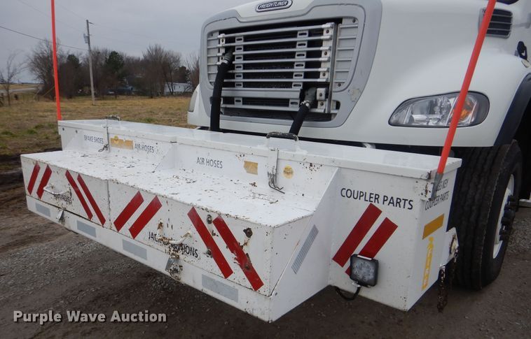 image for item HX9088 2010 Freightliner Business Class M2  crane truck