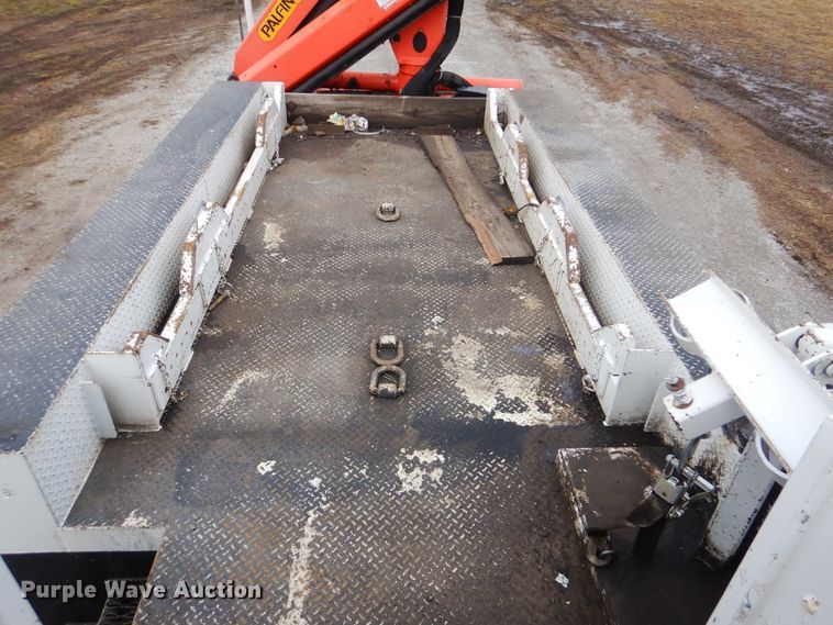 image for item HX9088 2010 Freightliner Business Class M2  crane truck