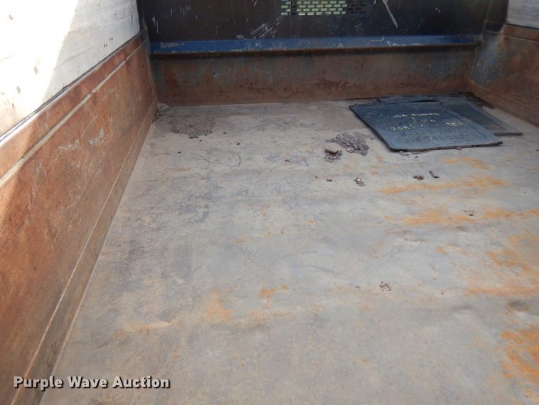 image for item HX9517 2008 Ford F550 Super Duty  SuperCab dump truck