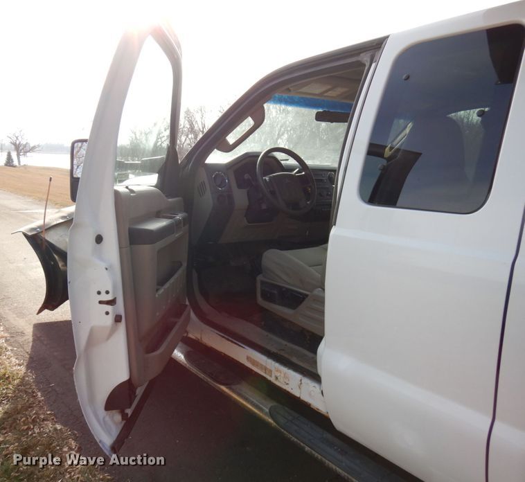 image for item HX9517 2008 Ford F550 Super Duty  SuperCab dump truck