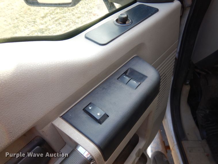 image for item HX9517 2008 Ford F550 Super Duty  SuperCab dump truck