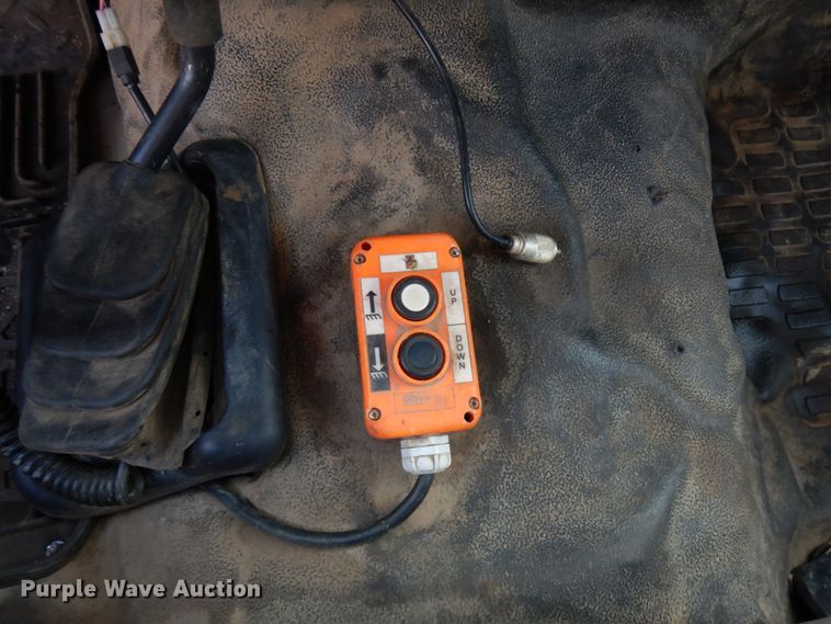 image for item HX9517 2008 Ford F550 Super Duty  SuperCab dump truck