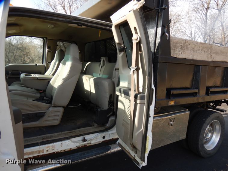 image for item HX9517 2008 Ford F550 Super Duty  SuperCab dump truck