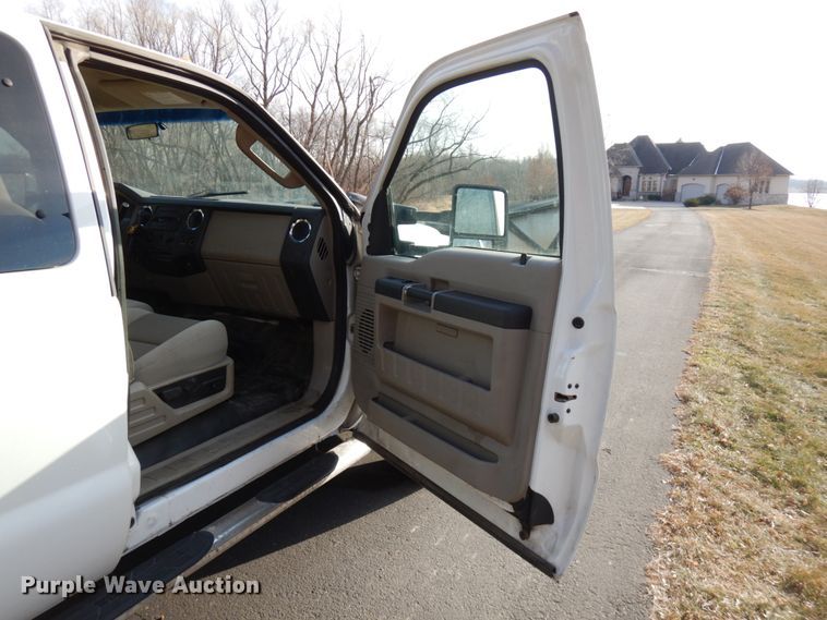 image for item HX9517 2008 Ford F550 Super Duty  SuperCab dump truck