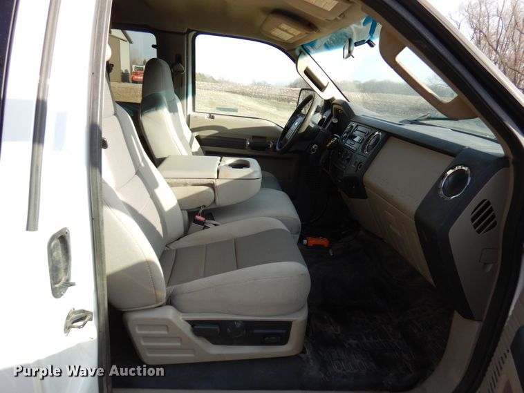 image for item HX9517 2008 Ford F550 Super Duty  SuperCab dump truck