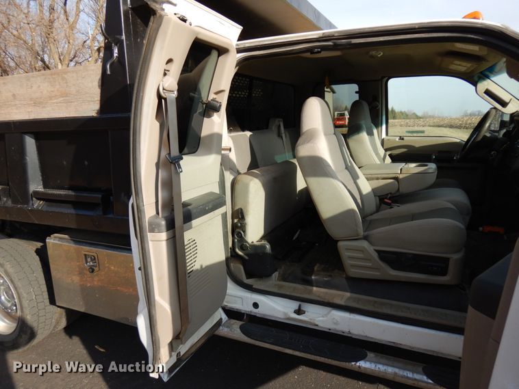 image for item HX9517 2008 Ford F550 Super Duty  SuperCab dump truck