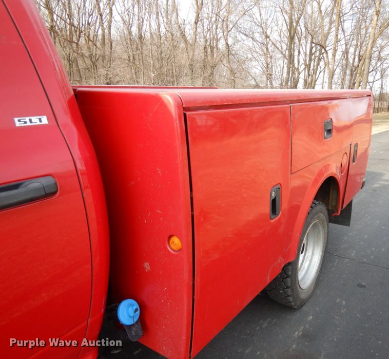 image for item HX9520 2012 Dodge Ram 5500HD  Crew Cab utility truck