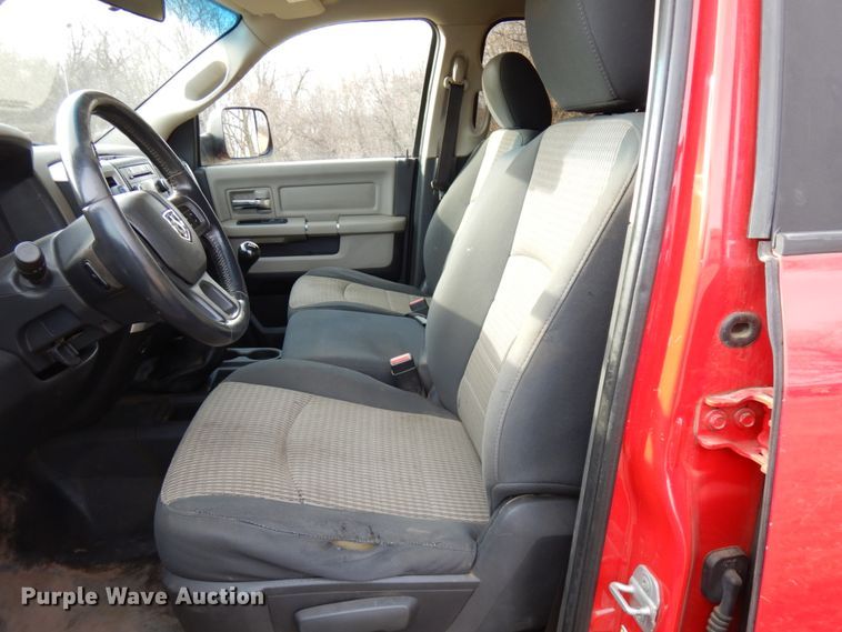 image for item HX9520 2012 Dodge Ram 5500HD  Crew Cab utility truck