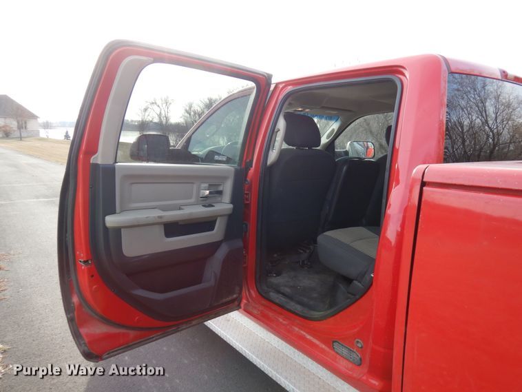 image for item HX9520 2012 Dodge Ram 5500HD  Crew Cab utility truck